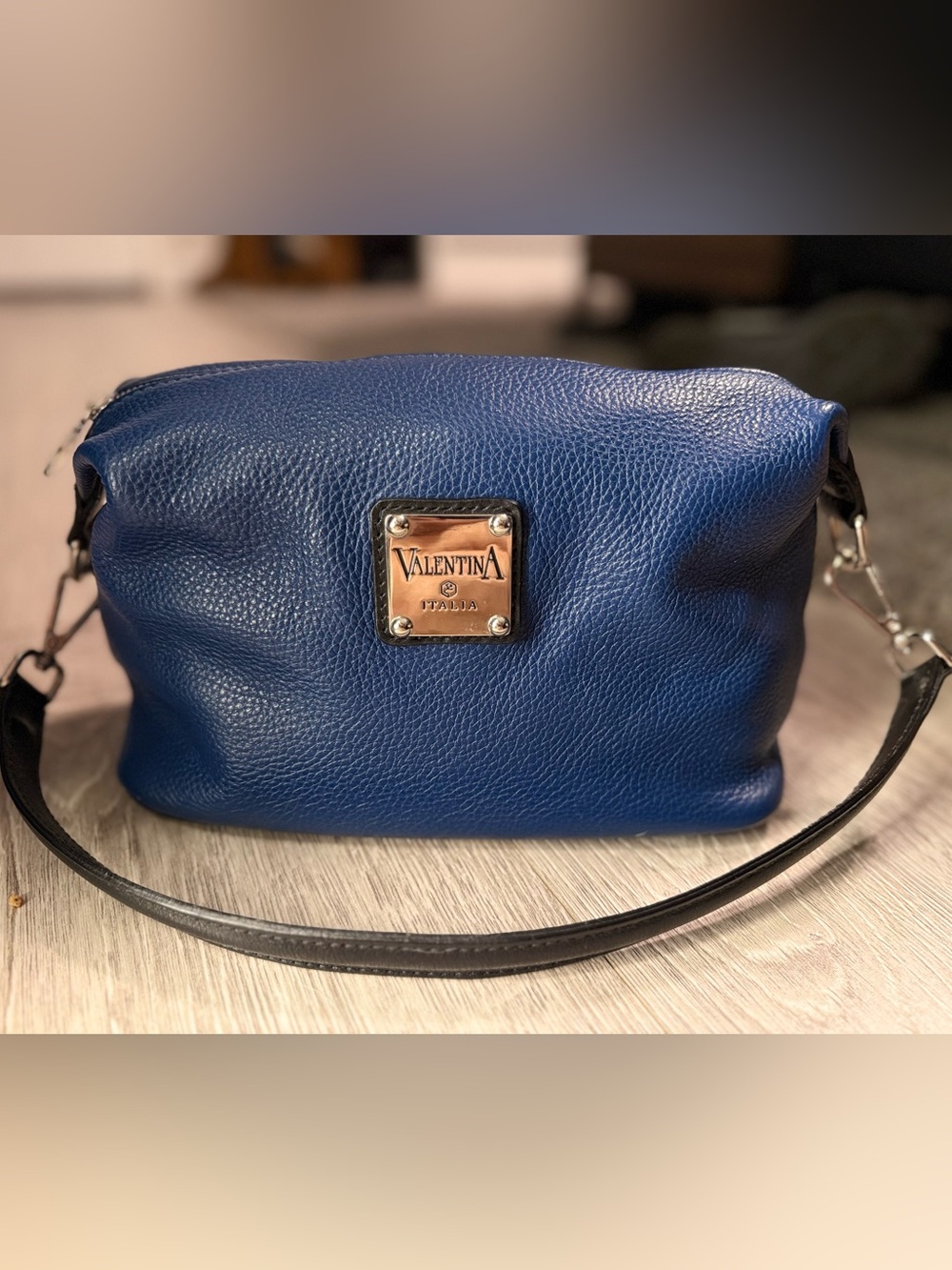 Valentina Blue Leather Bag with Contrasting Removable Black Strap